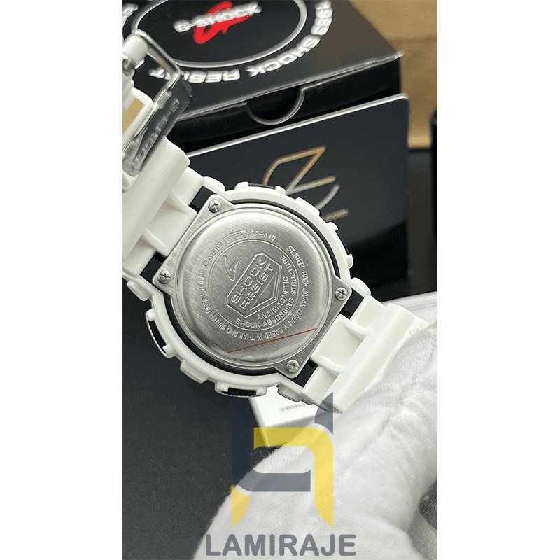 خرید ساعت مچی مردانه دیجیتال کاسیو جی شاک G-Shock GA-110RQ سفید صفحه طلایی، ساعت شیک و مقاوم.