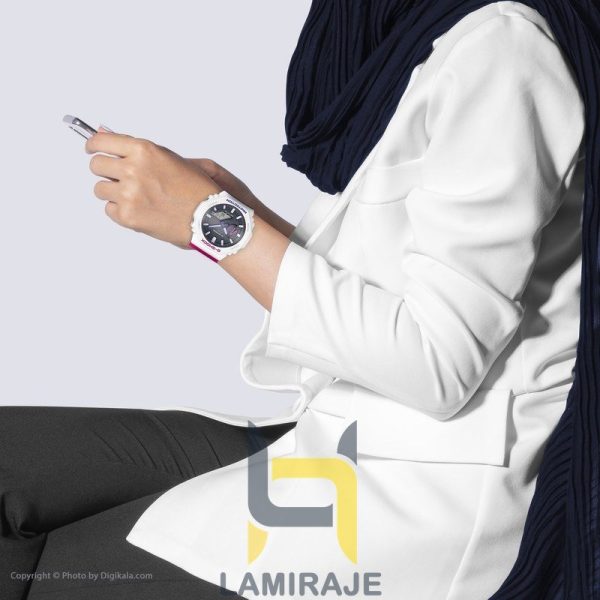 خرید ساعت مچی مردانه دیجیتال کاسیو Casio مدل GA-2100THB-7ADR سفید، صورتی-بنفش، با عقربه‌های شب‌تاب و صفحه مشکی.